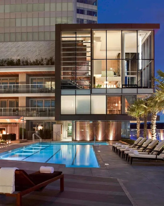 Fairmont Pacific Rim, photo 1