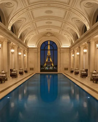 Piscine d'hôtel à Paris