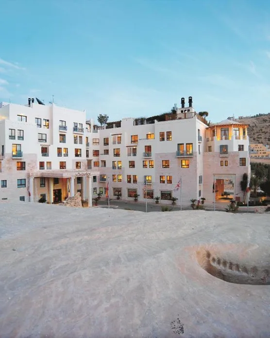 Mövenpick Resort Petra, photo 2