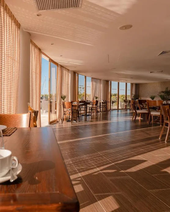 The Bannister Hotel & Yacht Club, photo 6