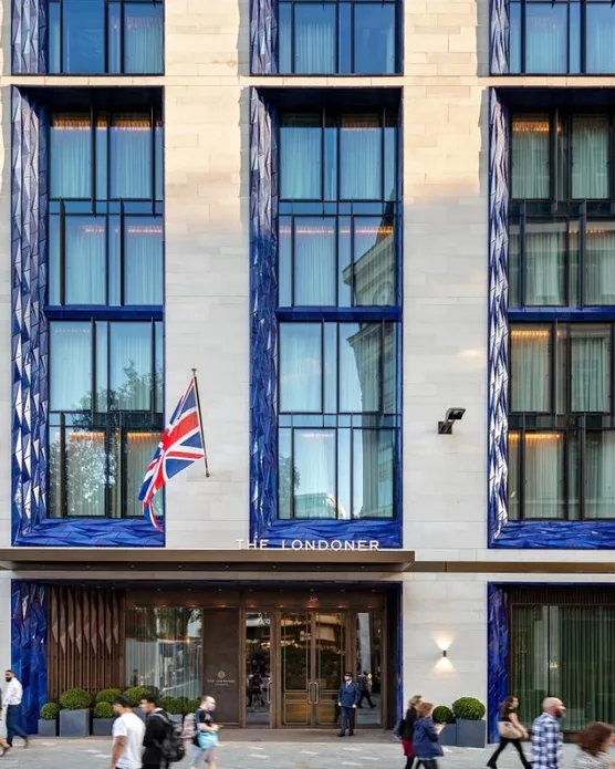 The Londoner, photo 2